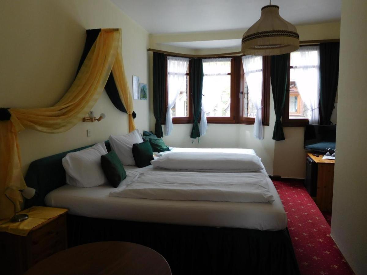 Kranenturm Hotel Bacharach Ngoại thất bức ảnh